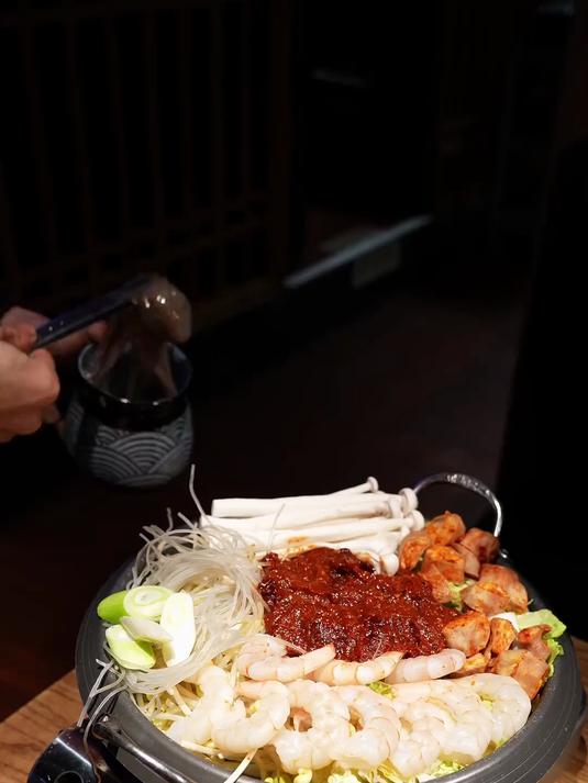 冬天必做几件事,其中一件去吃韩国炭烤 鳗鱼油脂肥厚