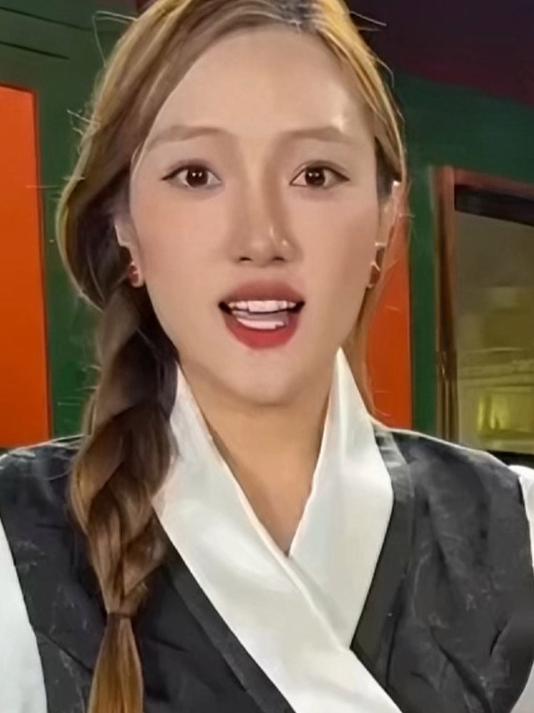 藏香猪的汤骨为啥比普通汤骨好吃?#炖汤##骨头汤##卓玛阳光藏香猪##高端食材#
