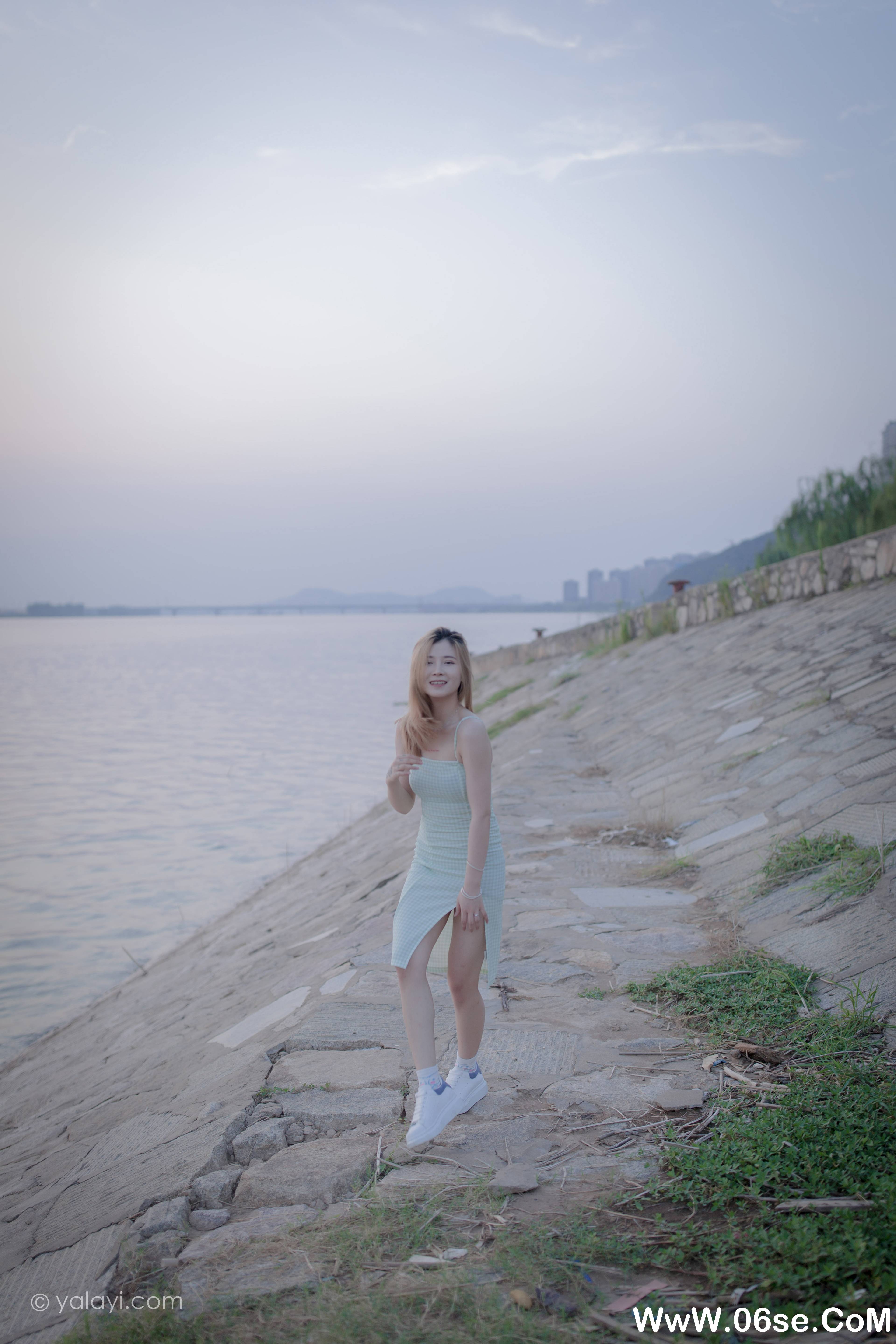 图片[44]-[YALAYI雅拉伊] 2020.10.12 NO.712 梦涵《风继续吹》[46P+1P283M]-六色网