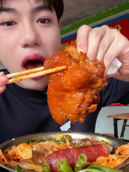 炒螺蛳粉怎么会这么好吃啊！直接怒吃三碗