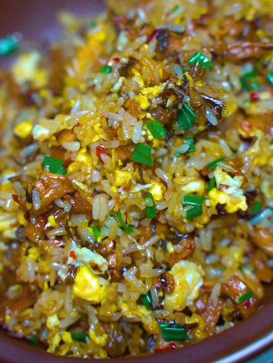 湘西味超正！正宗外婆菜辣炒饭、配米饭都绝，饭店级下饭菜带回家