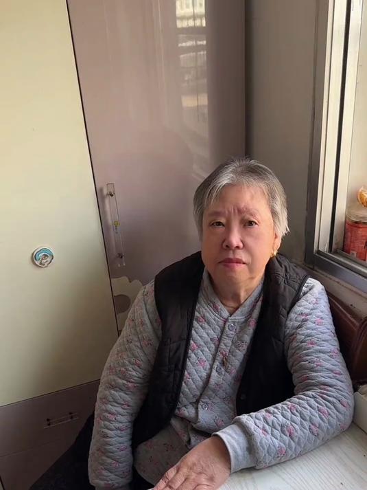 给他奶炒腰果虾仁去
