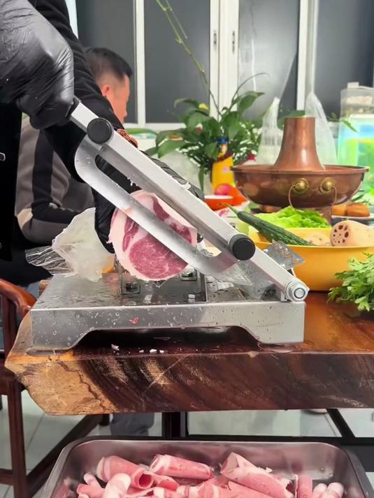 切片机太实用!自制牛羊肉卷超简单,在家涮火锅,新鲜纯正无添加