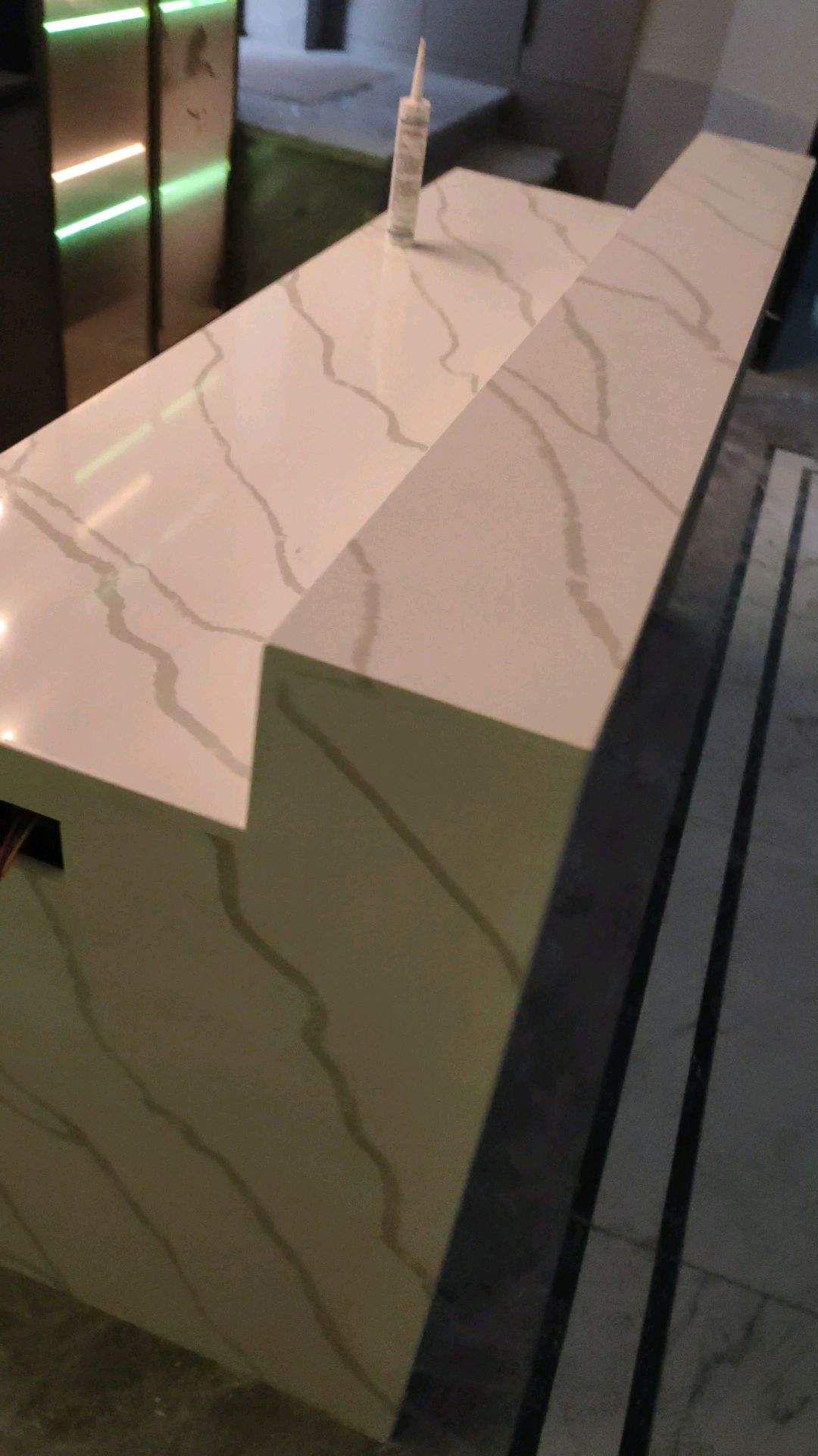 酒吧吧台,石英石鱼肚白