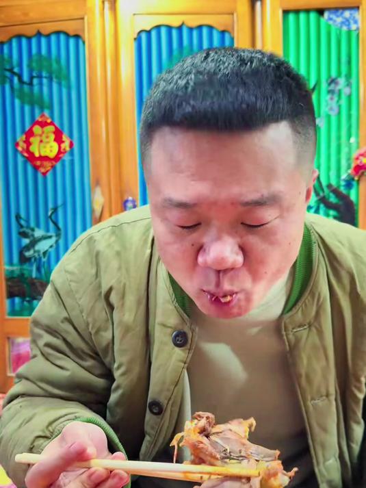 铁桶烤鸡,林子安排的想吃这口了,费劲但是确实过瘾啊