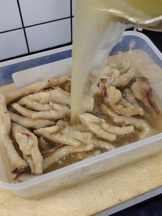 麻油水晶鸡脚