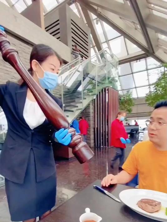 大LOGO被点名后!