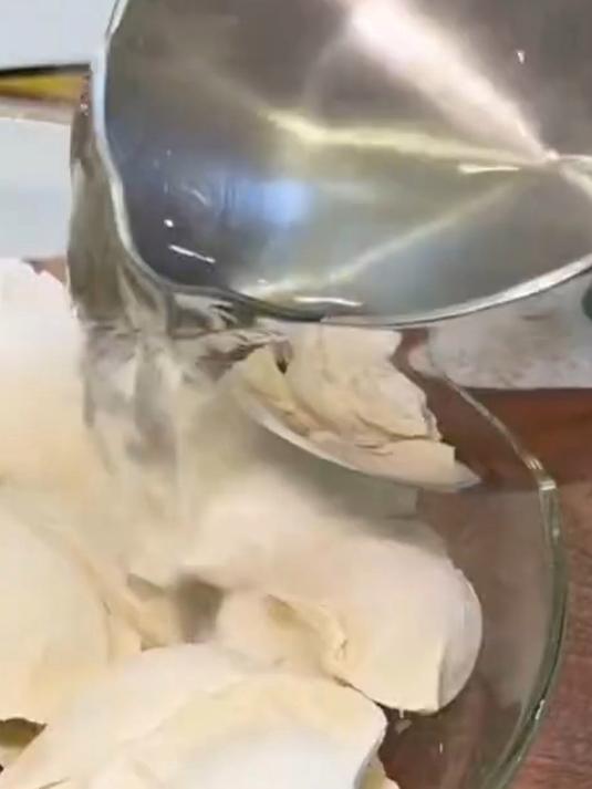 微波炉的“邪修”烹饪方法:速冻饺子加热水五分钟即熟