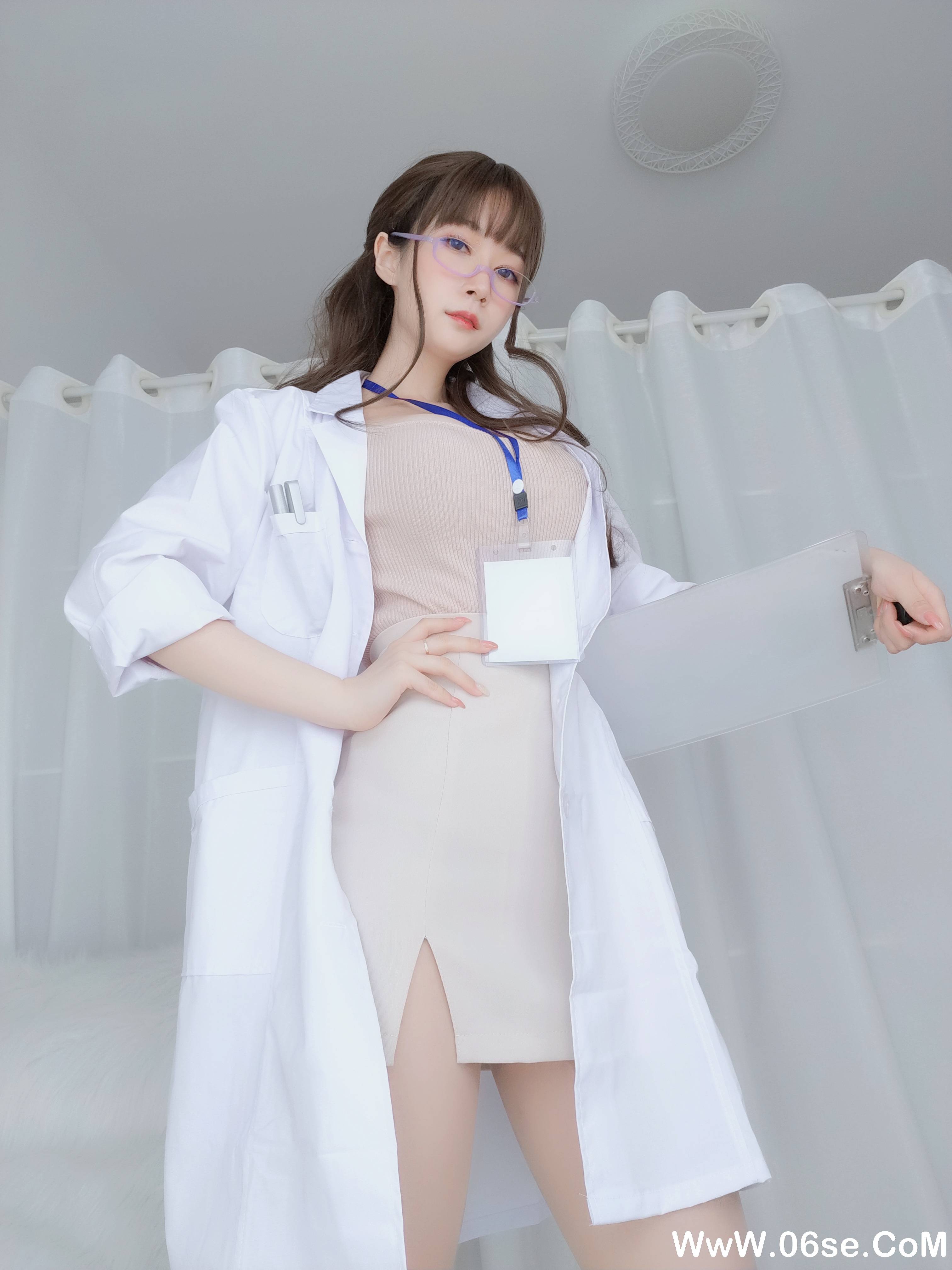 图片[150]-Coser小姐姐白银 NO.060 – 私人医生[159P+6V1.03G]-六色网