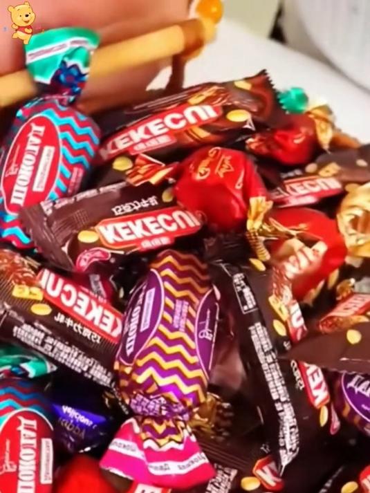 过年的糖果给你们选好了!俄罗斯进口巧克力糖果还是混合口味的哦
