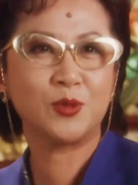 食神:佛跳墙要炖四十九个小时,大厨用内力辅助,只用两分钟就行