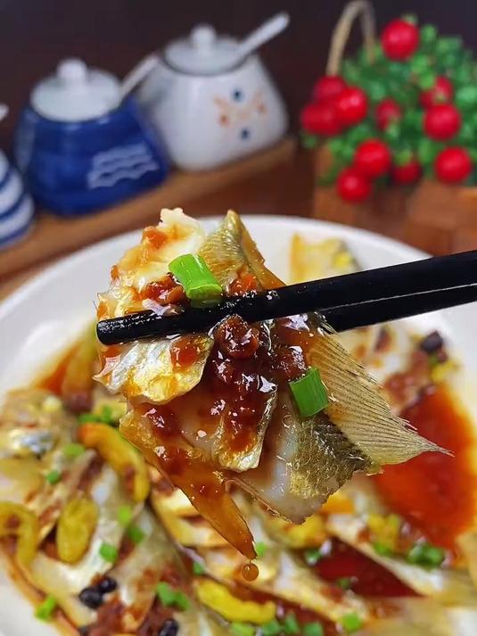 今天分享一道温州人民夏天餐桌上必吃的下饭菜