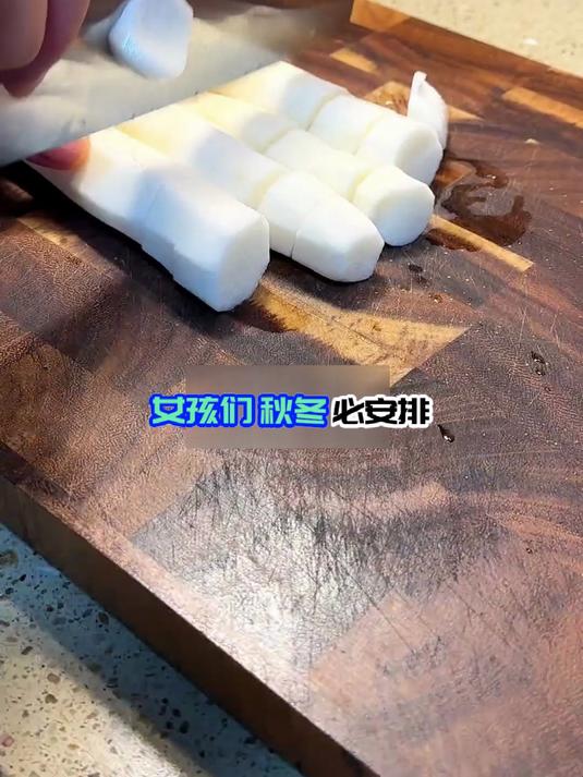 秋冬护脾胃!女孩们多喝山药红豆沙,超舒服