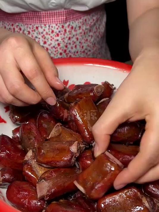 腊肉排骨做的老香了