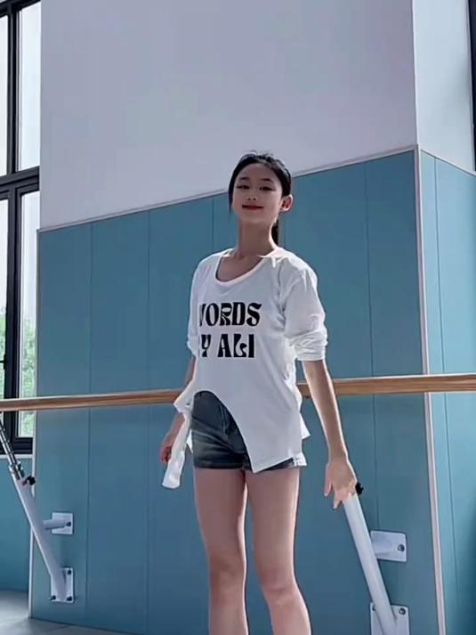 最后那个死鱼眼肯定不是给我的