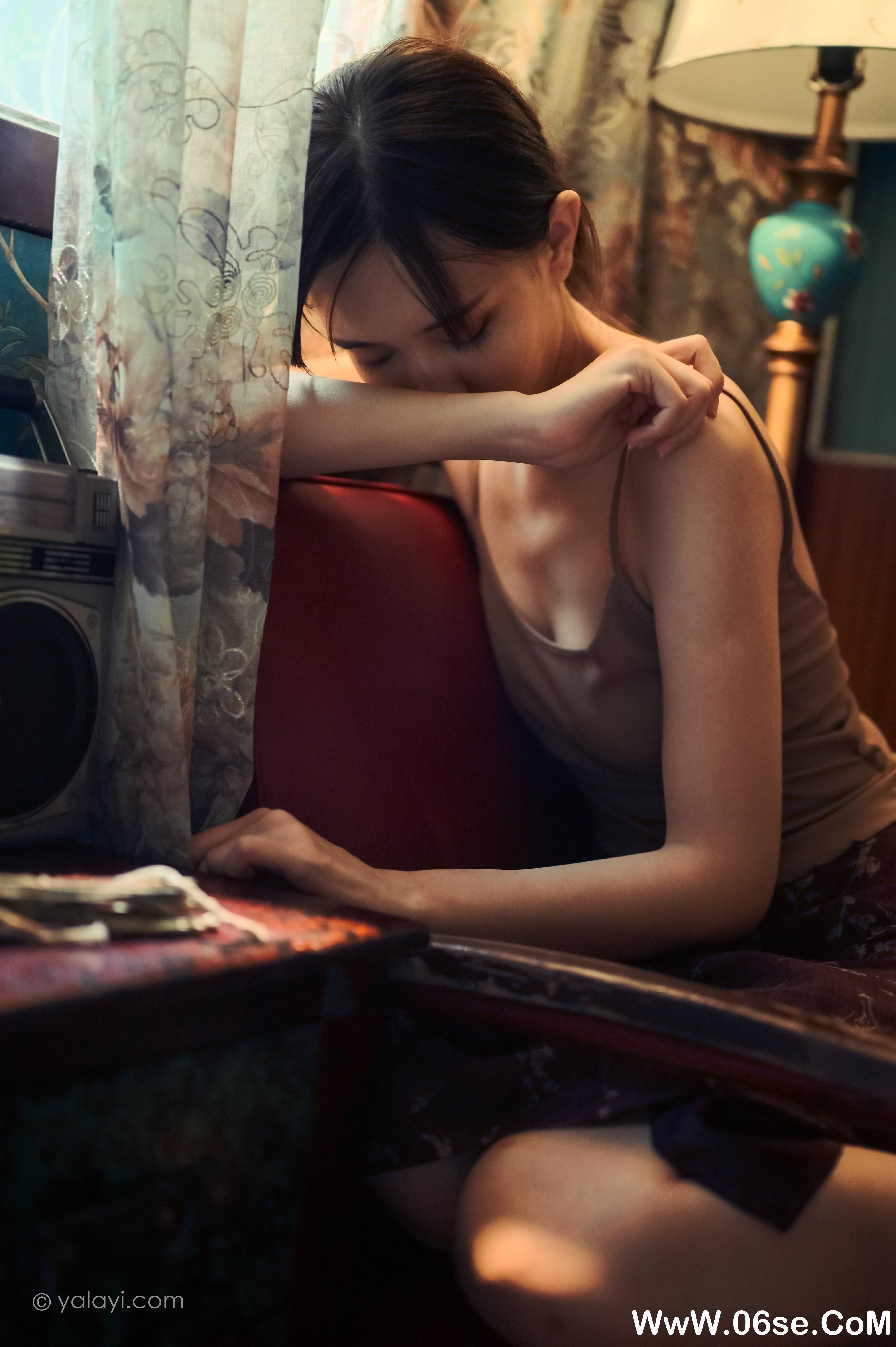 图片[30]-[YALAYI雅拉伊] 2020.08.14 NO.689 妍妍《黯然》[35P+1P513M]-六色网