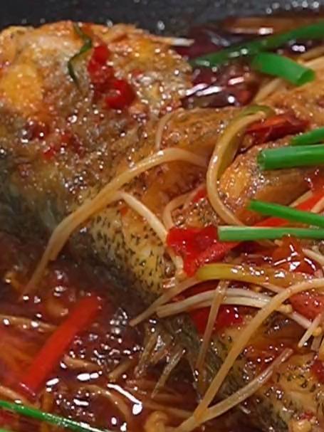 乖乖些，你们要的红烧鲈鱼的做法，小朋友们特别喜欢