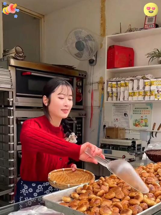黄山小烧饼梅干菜风味,酥酥脆脆,一口咬开满是鲜香