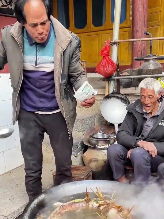 水族非遗美食,鱼包韭菜
