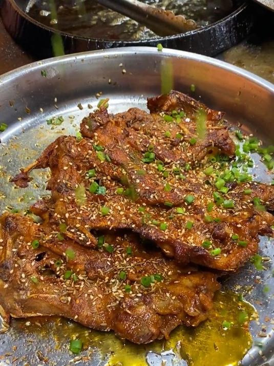 特色铁板鸡架,非油炸不油腻,铁板压出新口味