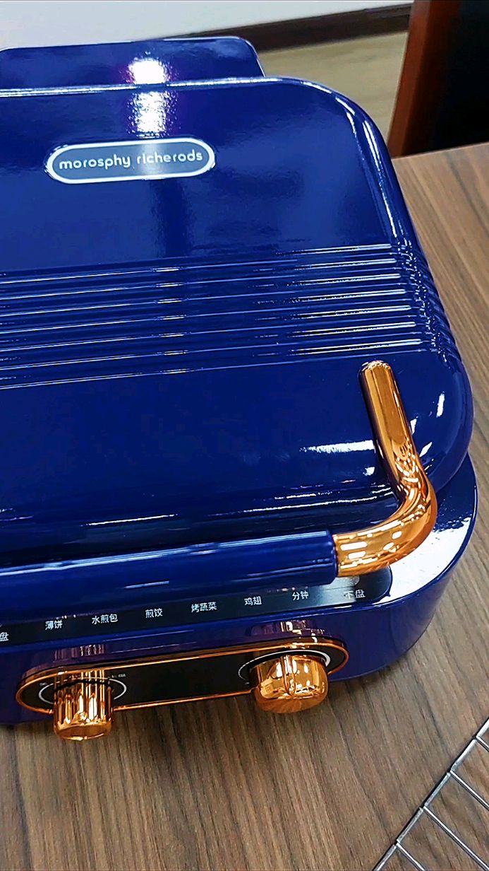 摩飞公司煎烤蒸煮机(电饼铛)