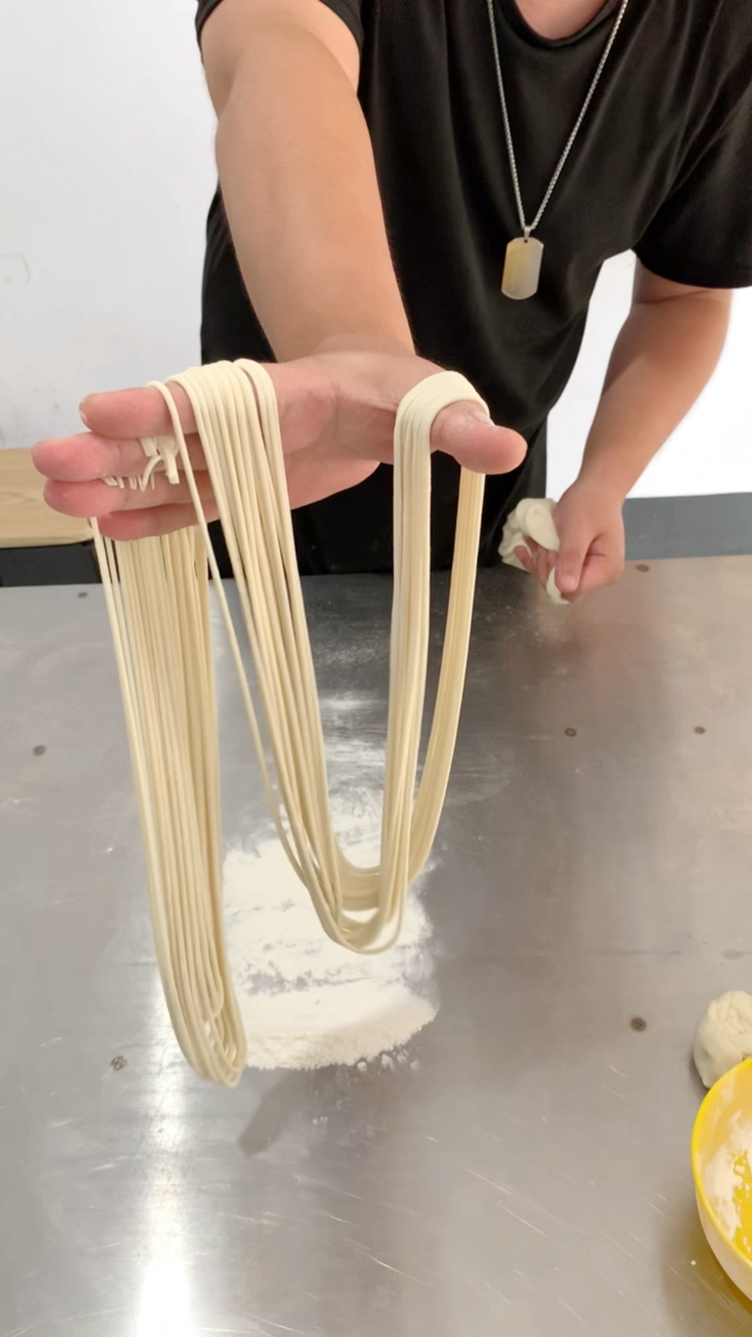 超详细的拉面制作全过程,配方比例精确到克,零基础在家就能学会