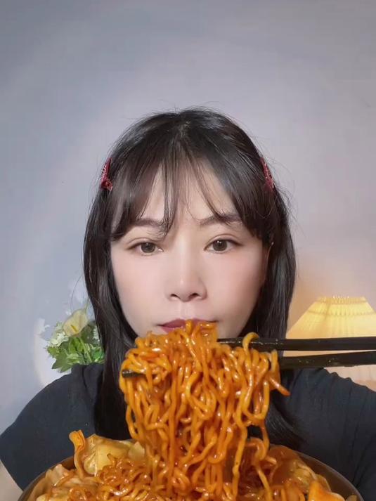 酸汤混沌方便面