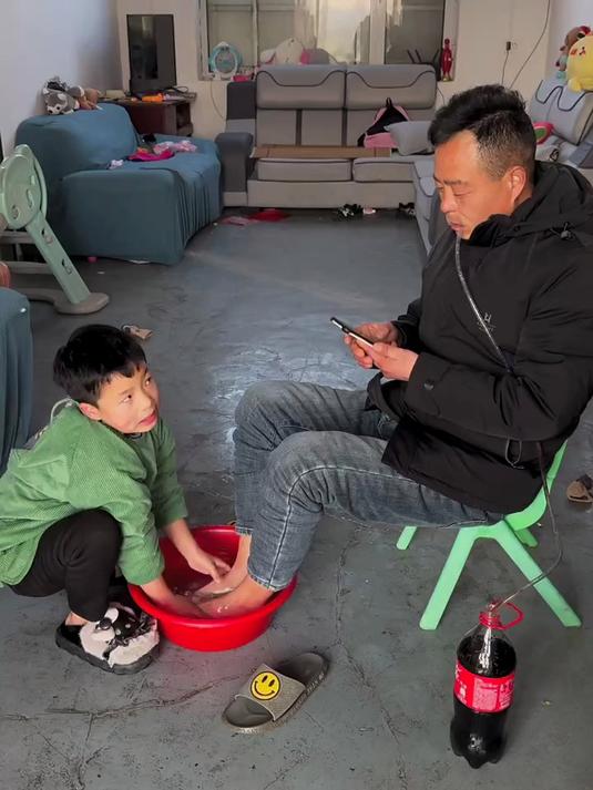 热门搞笑小视频,笑点密集,看完笑出鹅叫声