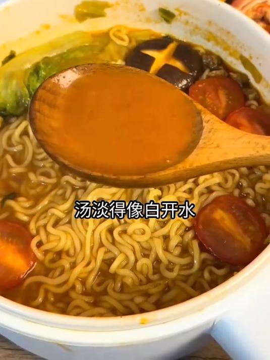 独特番茄风味的茄皇面,酸甜醇厚,是泡面中的绝佳之选