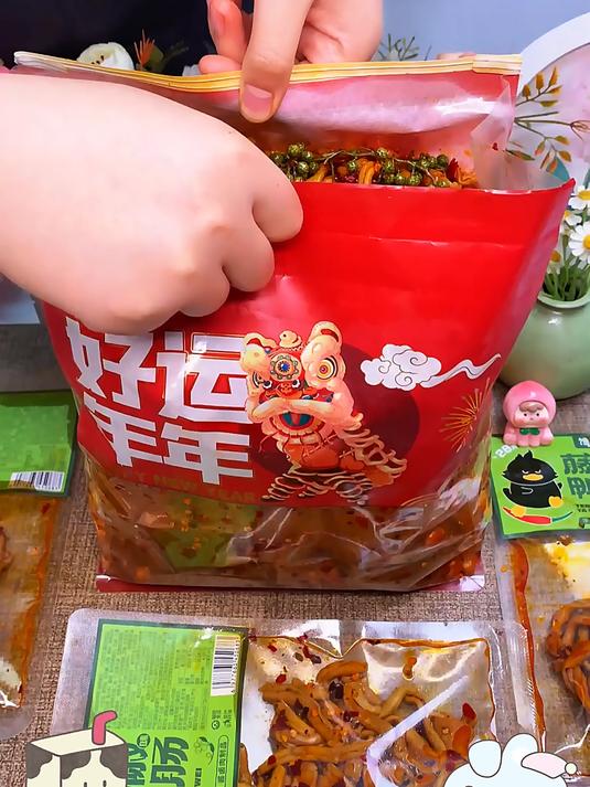 藤椒鸭肠又香又麻又辣Q弹脆嫩!