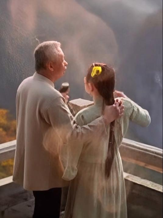 重阳登高的菊花糕配酒