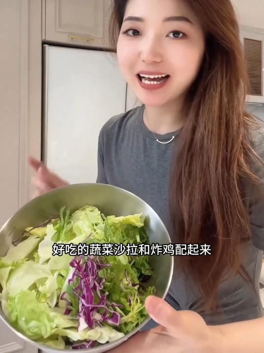 懒人版的炸鸡拌饭～太解馋好吃啦!