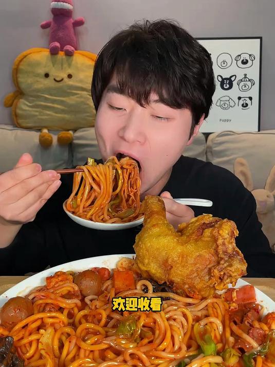 巨好吃黏糊麻辣烫 老式手枪腿 卤肉卷饼