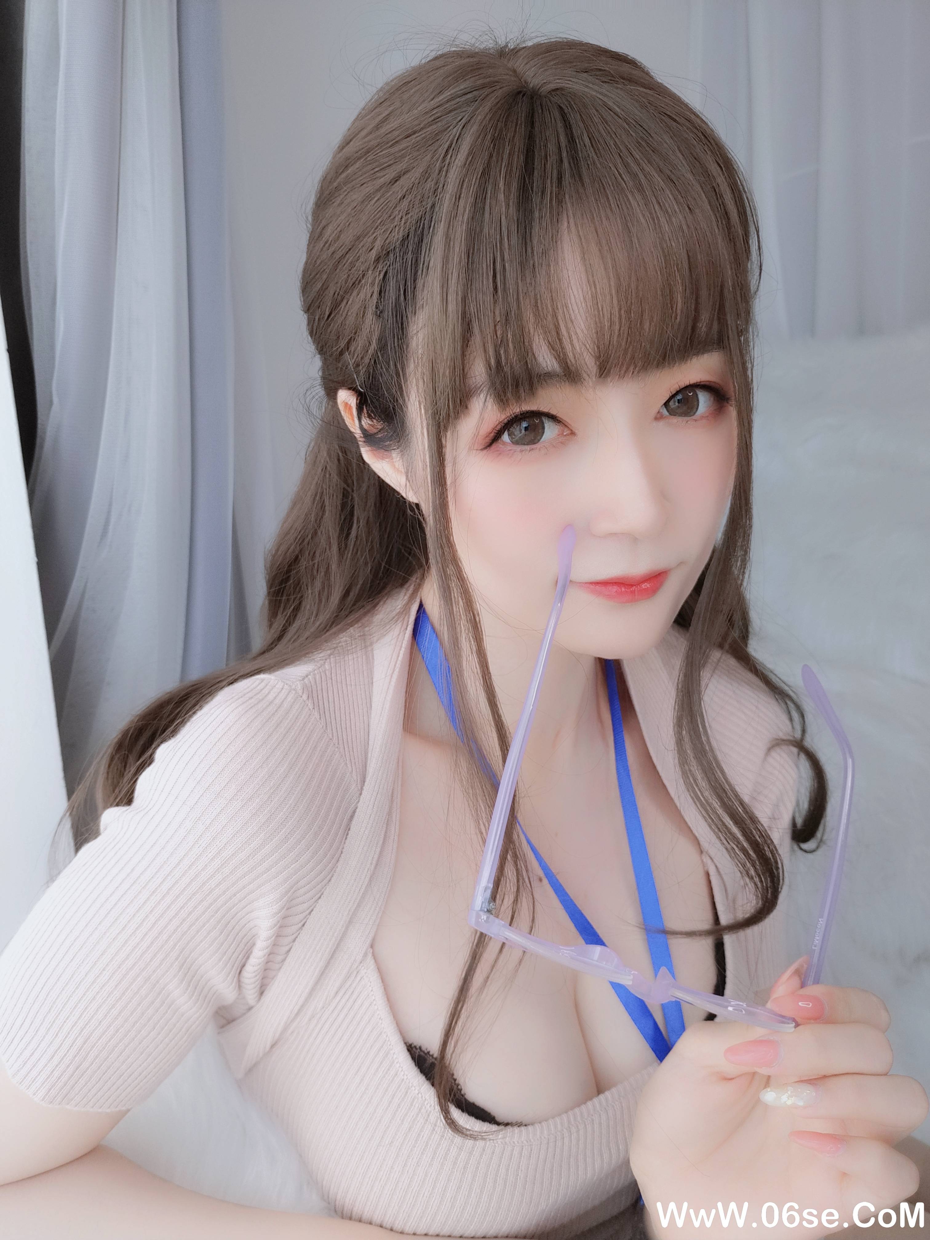 图片[65]-Coser小姐姐白银 NO.060 – 私人医生[159P+6V1.03G]-六色网
