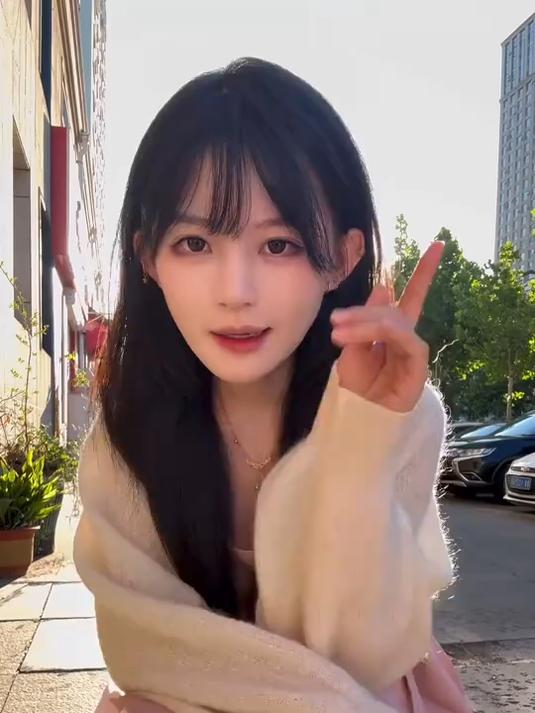 《潍坊肉火烧吃法保姆级教程》第一次装波一腿有点抖