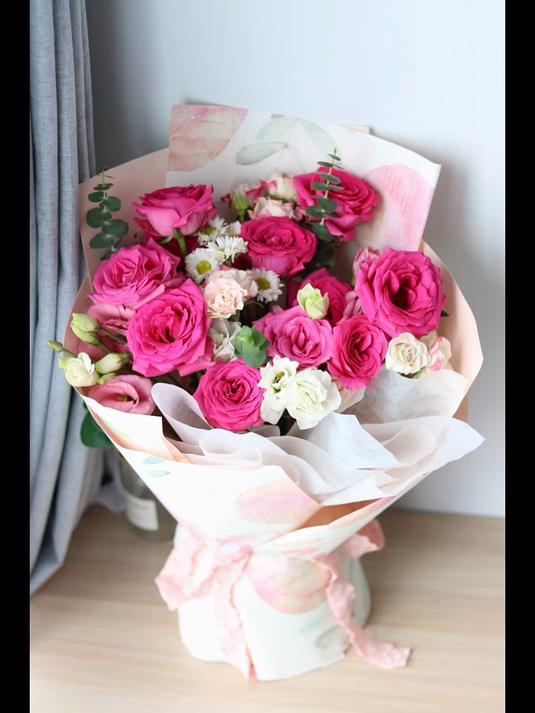 深粉色玫瑰混搭花束包装分享