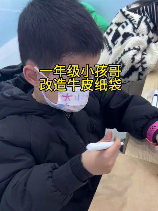 他画了好多好多各种各样的章鱼乌贼