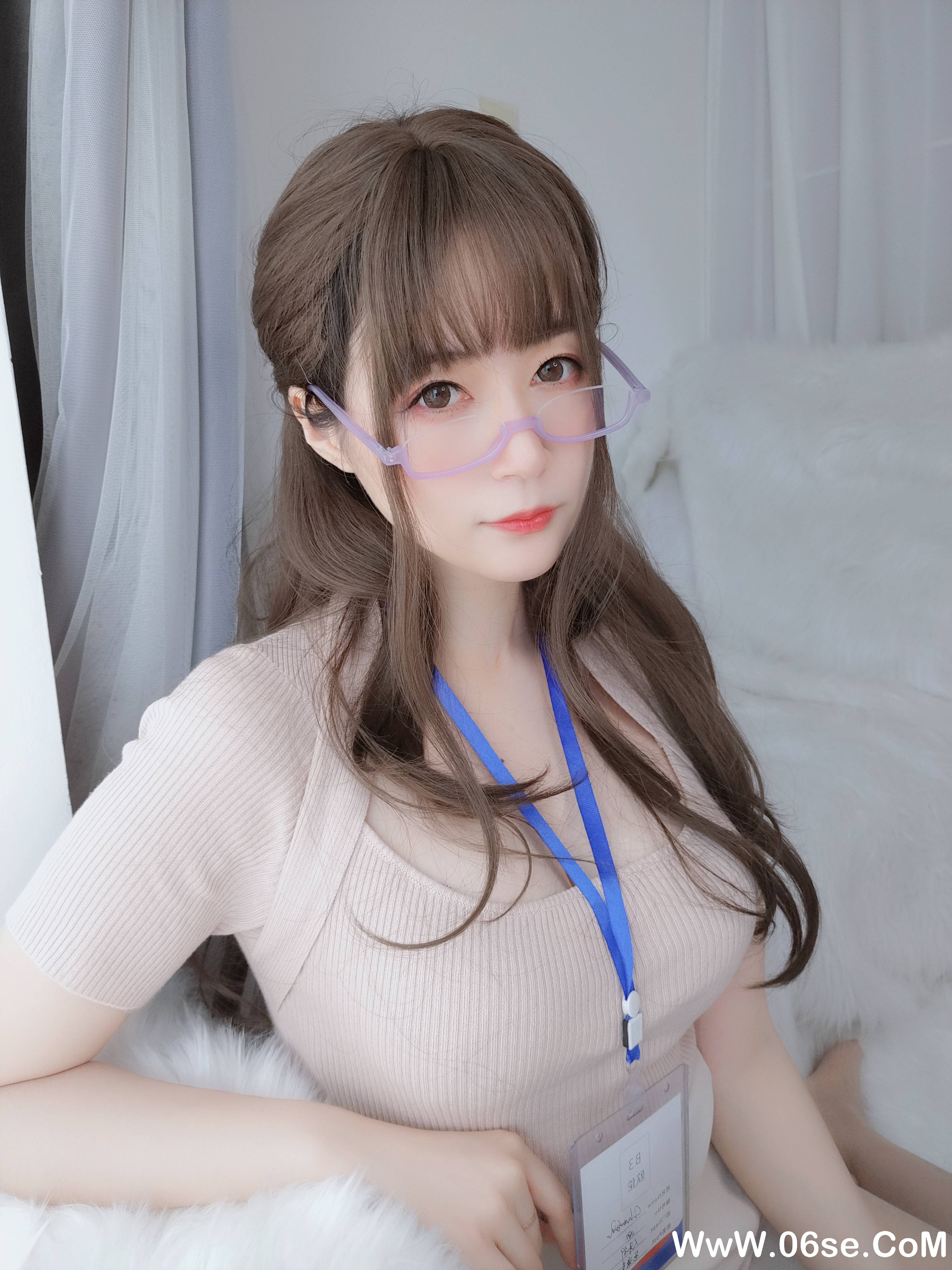 图片[56]-Coser小姐姐白银 NO.060 – 私人医生[159P+6V1.03G]-六色网