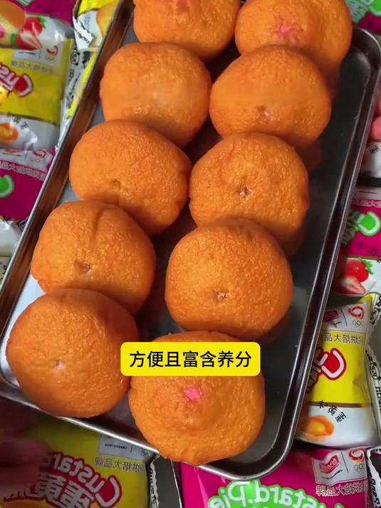 盼盼蛋黄派、瑞士卷与老面包,营养早餐不错之选