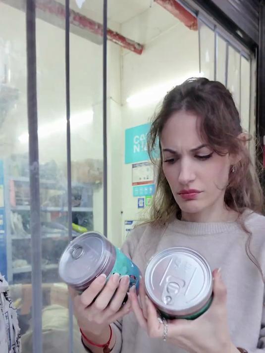 小老外首次品尝山东臭虾酱……好吃是好吃！但是这味道一般凡人真受不了！#外国人在中国 #
