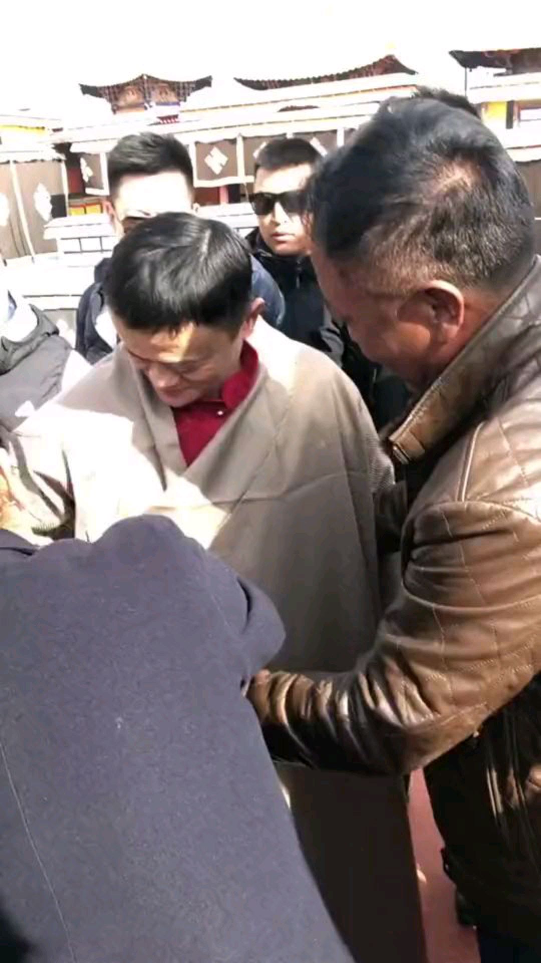 这小平头有点东西