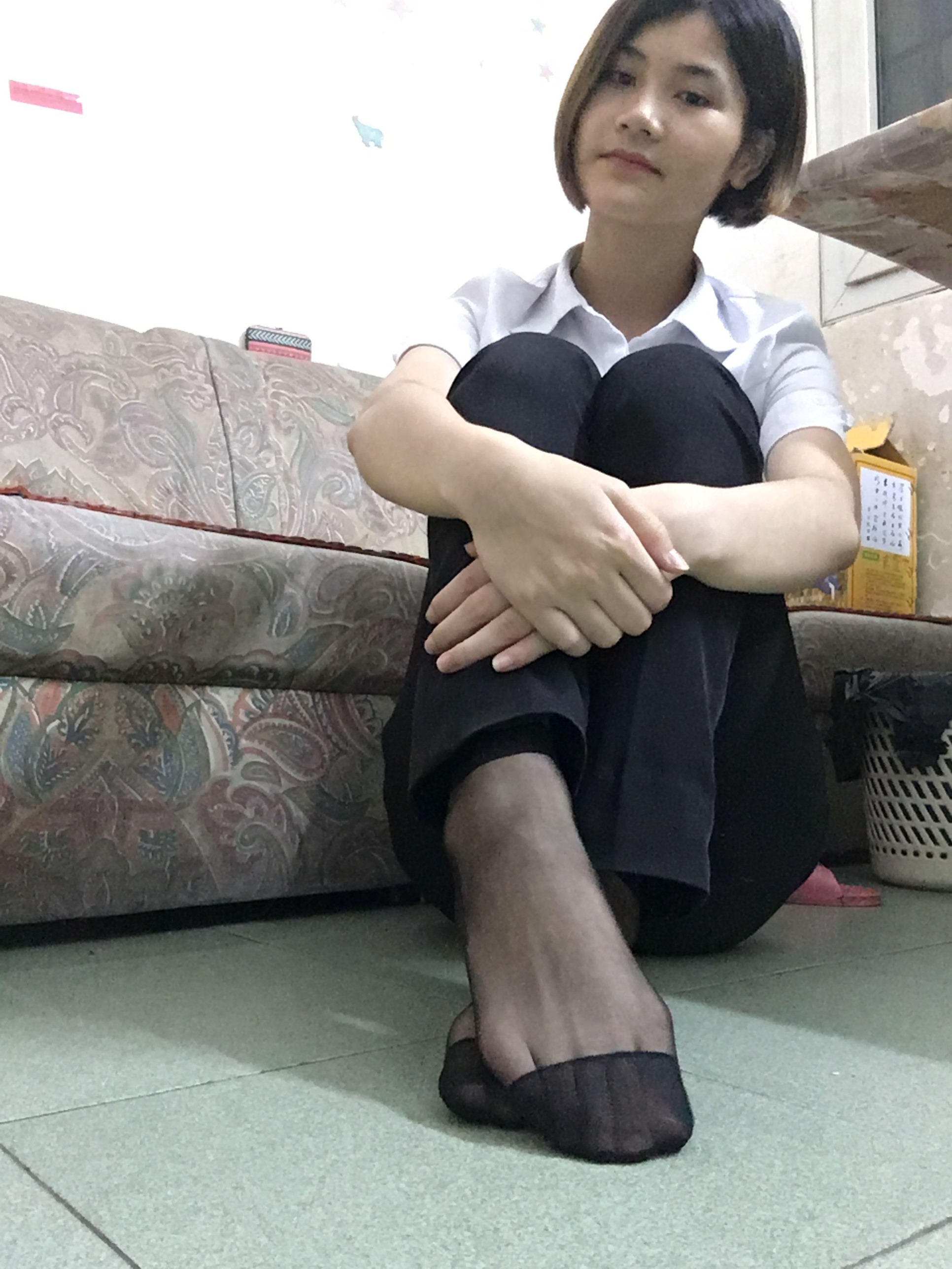 图片[40]-学妹校园寝室短丝系列032期 谭佐婷[40P22M]-六色网