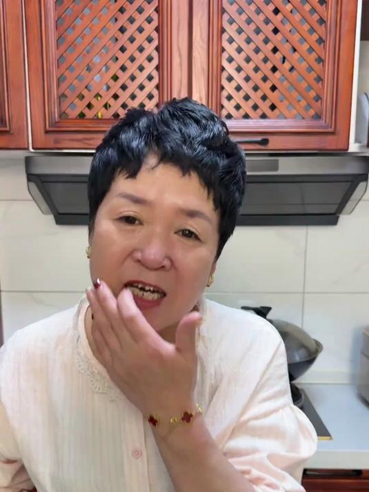 桂汁儿30多年都没做过的东北炒鱼毛!今天挑战一次!