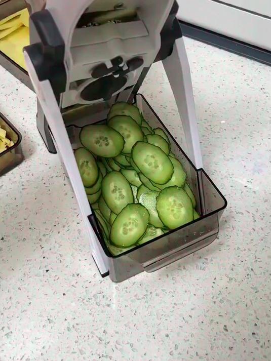 懒人下厨神器！多功能切菜器一机搞定，切片切丝随心调！