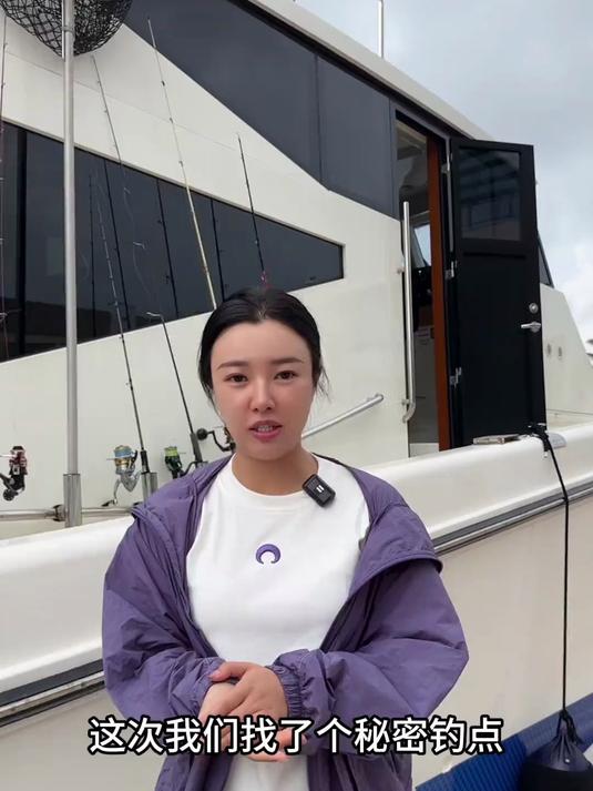 海钓日常,小鱼现钓现吃,飞鱼抓来刺身 钓鱼 海钓