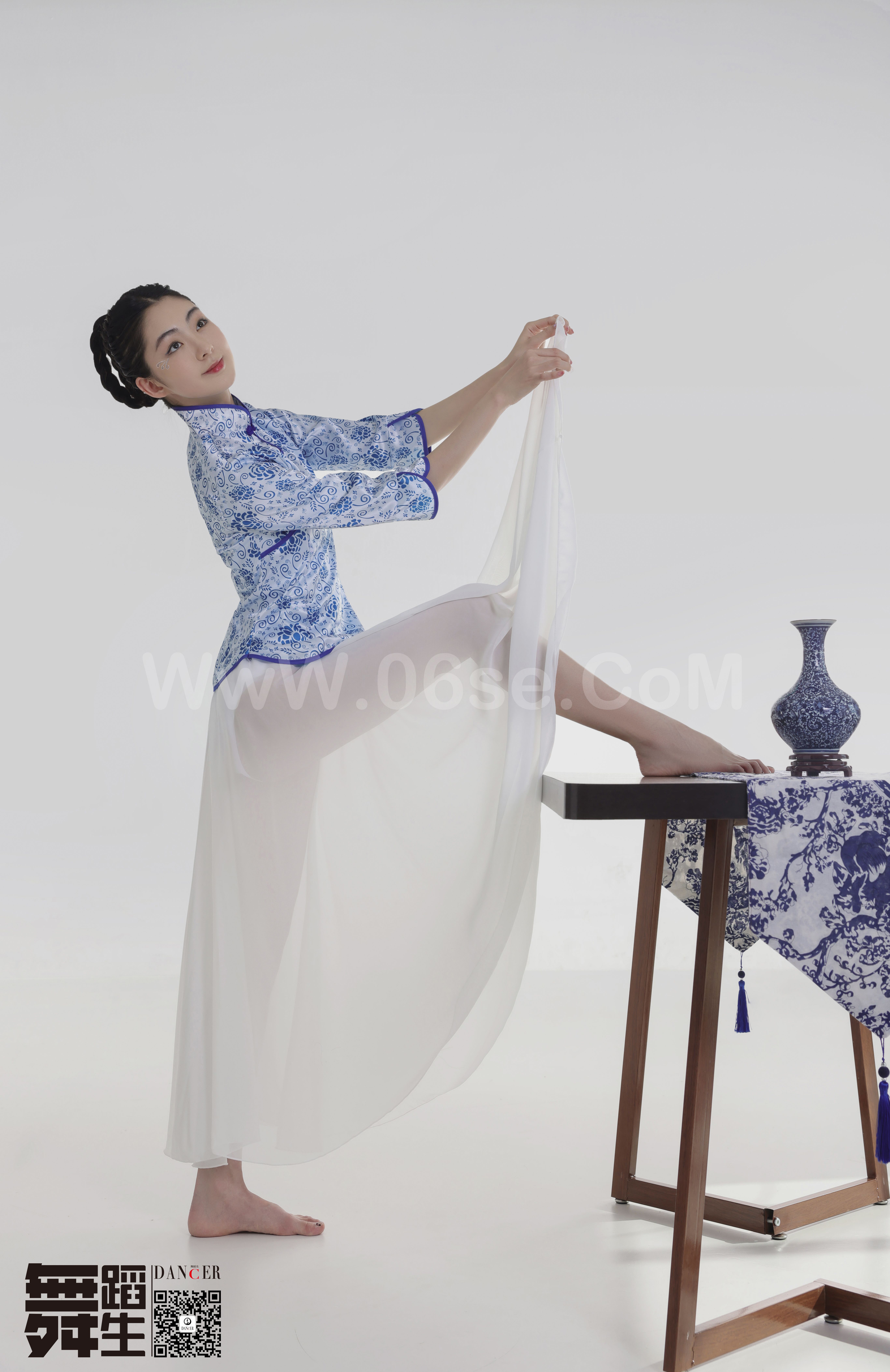图片[21]-[GALLI嘉丽]舞蹈生日记 104 – 青花瓷 韩玉彤[43P／397MB]-六色网