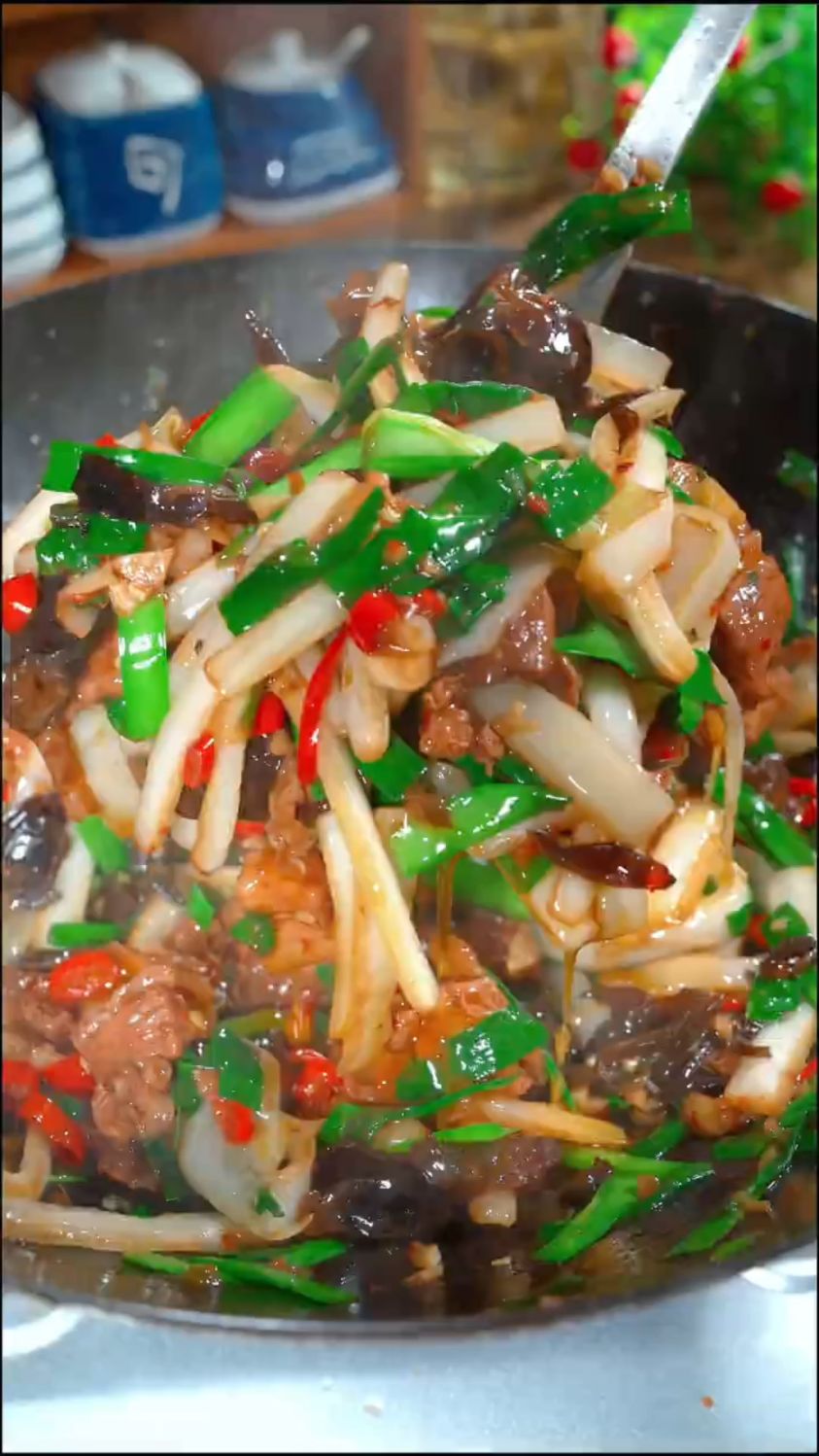白菜梗炒肉这样做