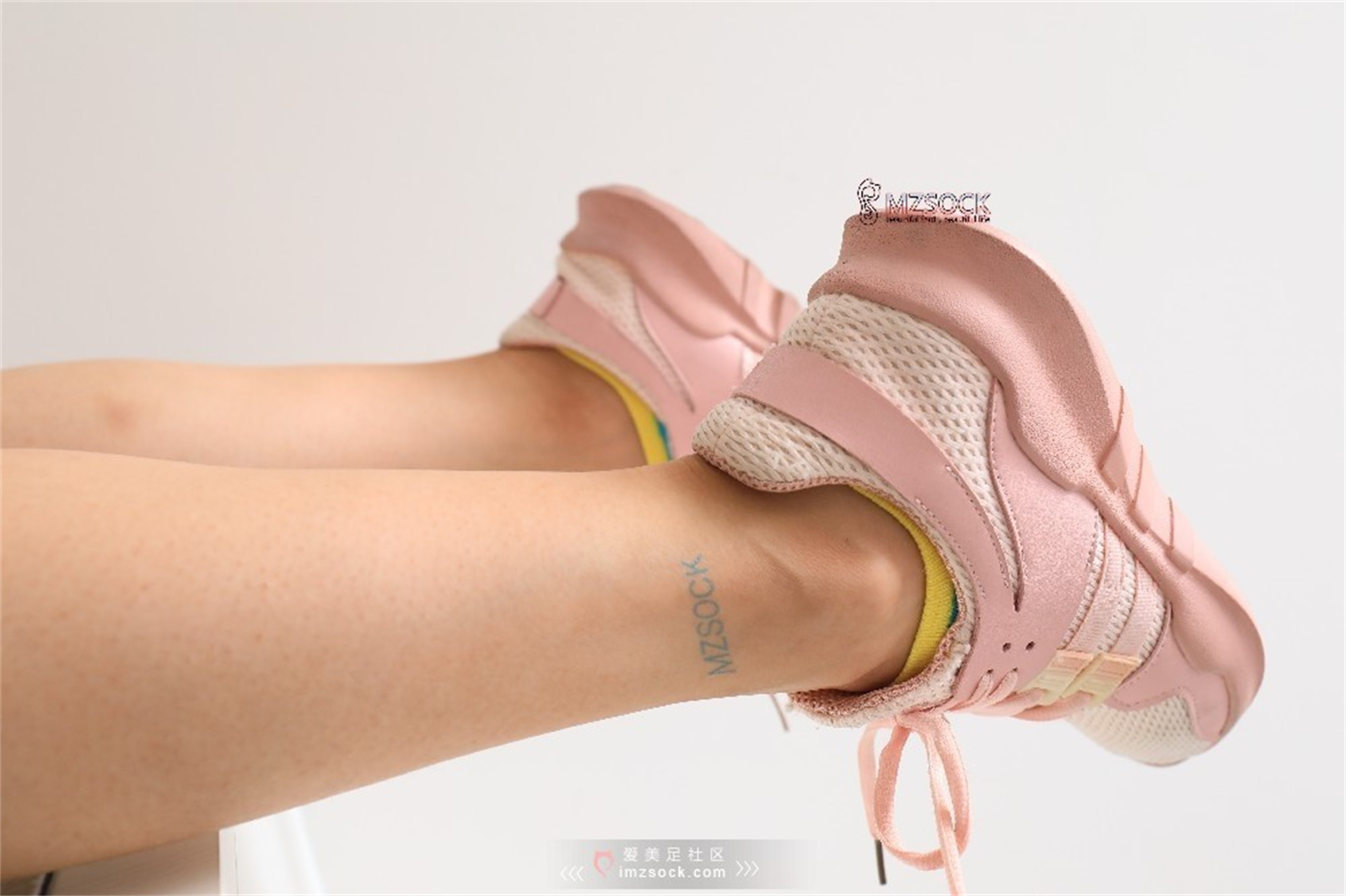 图片[20]-[MZSOCK]爱美足 NO.060 果儿[68P122M]-六色网