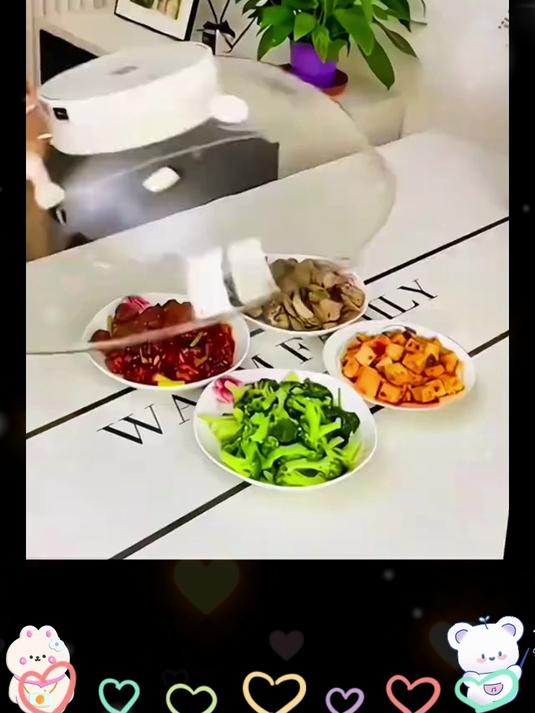 一家人围坐,饭菜凉得快?智能菜罩,保温又消毒超实用!