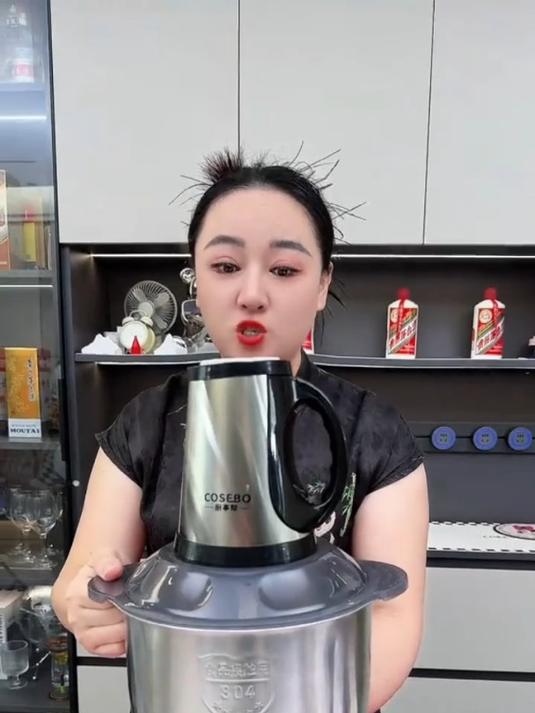 让烹饪更简单,不锈钢绞肉机,耐用持久!
